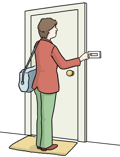 Eine Frau steht vor einer Tür. Neben der Tür ist eine Klingel. Die Frau drückt auf die Klingel.